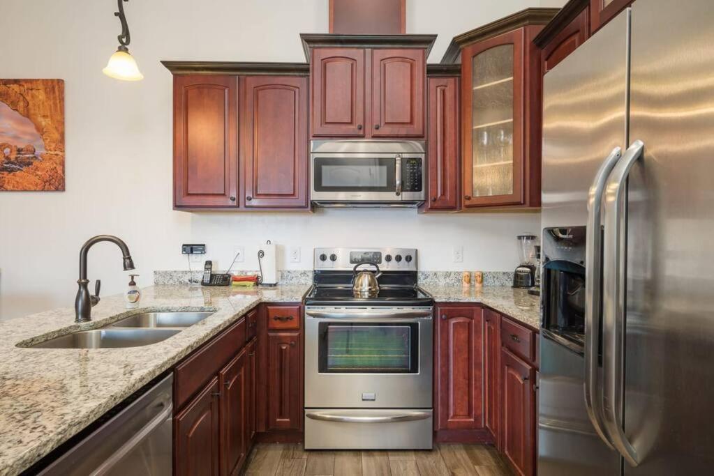Luxury Downtown Rental - La Dolce Vita Villa #3 摩押 外观 照片
